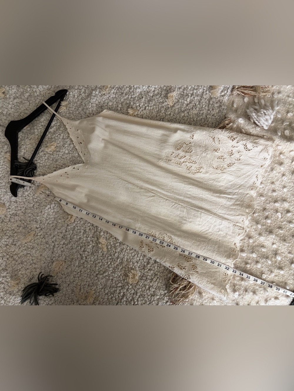 Astr Eyelet Cutout Mini Dress size Large - Picture 7 of 11